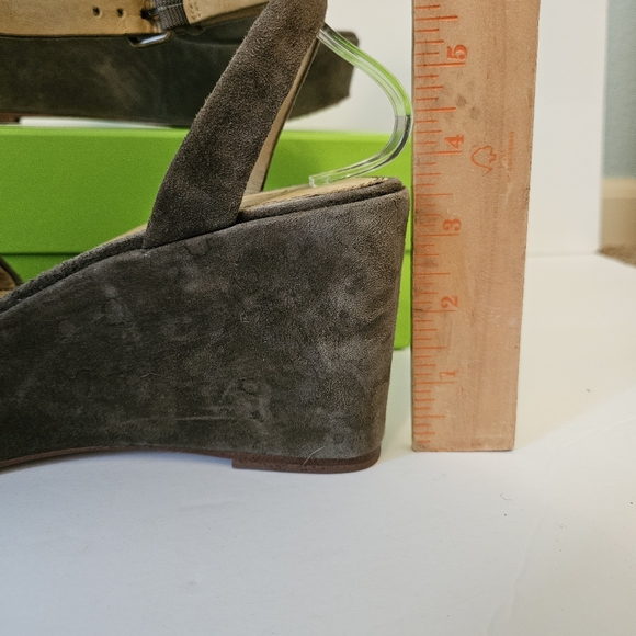 Splendid Sage/Army green suede platform wedge Sandals w/ankle strap.  Size 7.5 - Picture 2 of 15